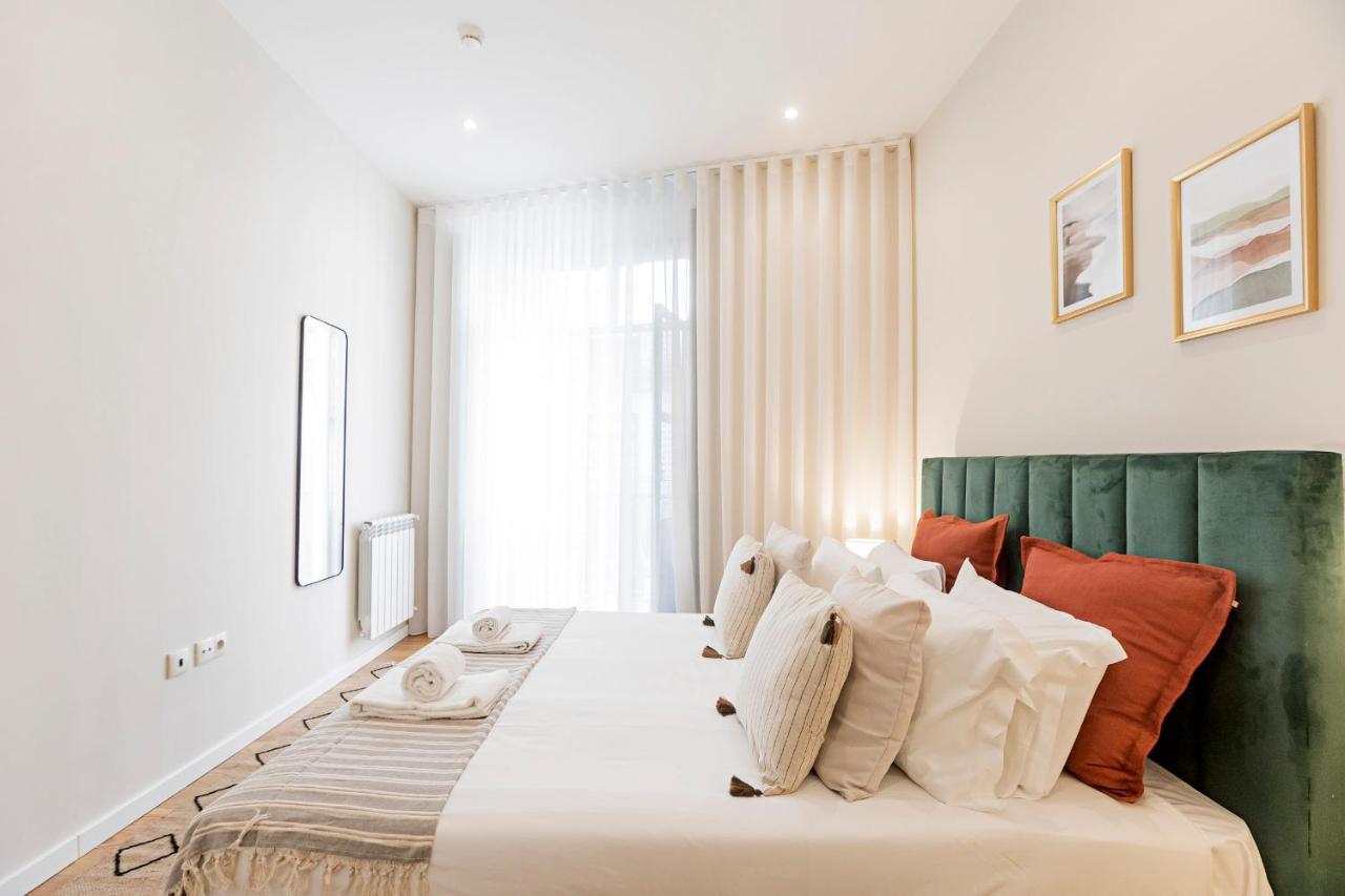 Brand New 4Br W/ 200Yrs Of History In Central Porto By Lovelystay Exterior foto